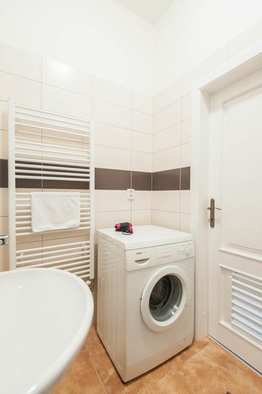 פראג Gorazdova Apartments מראה חיצוני תמונה
